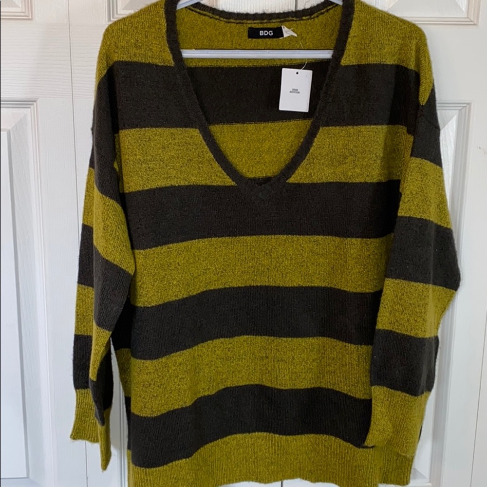 urban outfitter oversized striped sweater
